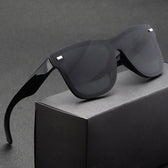 Mcmacfil's European and American style sunglasses are perfect for women with their large frames and unique personality. For men, they feature dazzling reflective mercury lenses and a windproof one-piece design.