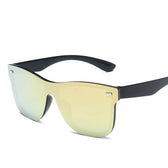 Mcmacfil's European and American style sunglasses are perfect for women with their large frames and unique personality. For men, they feature dazzling reflective mercury lenses and a windproof one-piece design.